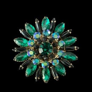 Vintage Emerald Green Brooch